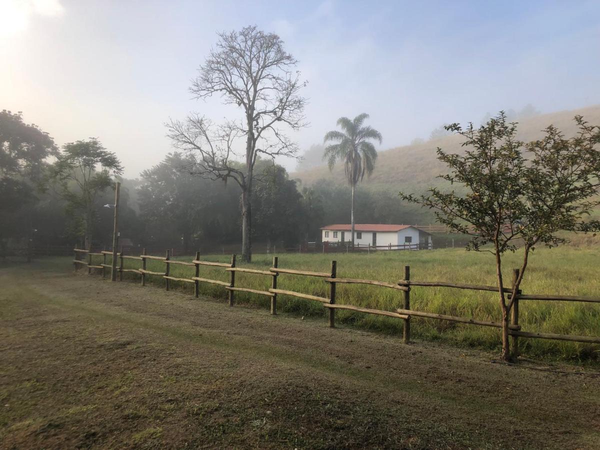 فيلا Vivenda Dos Guaranys -Um Projeto Ecologico - Casa Conservatória المظهر الخارجي الصورة